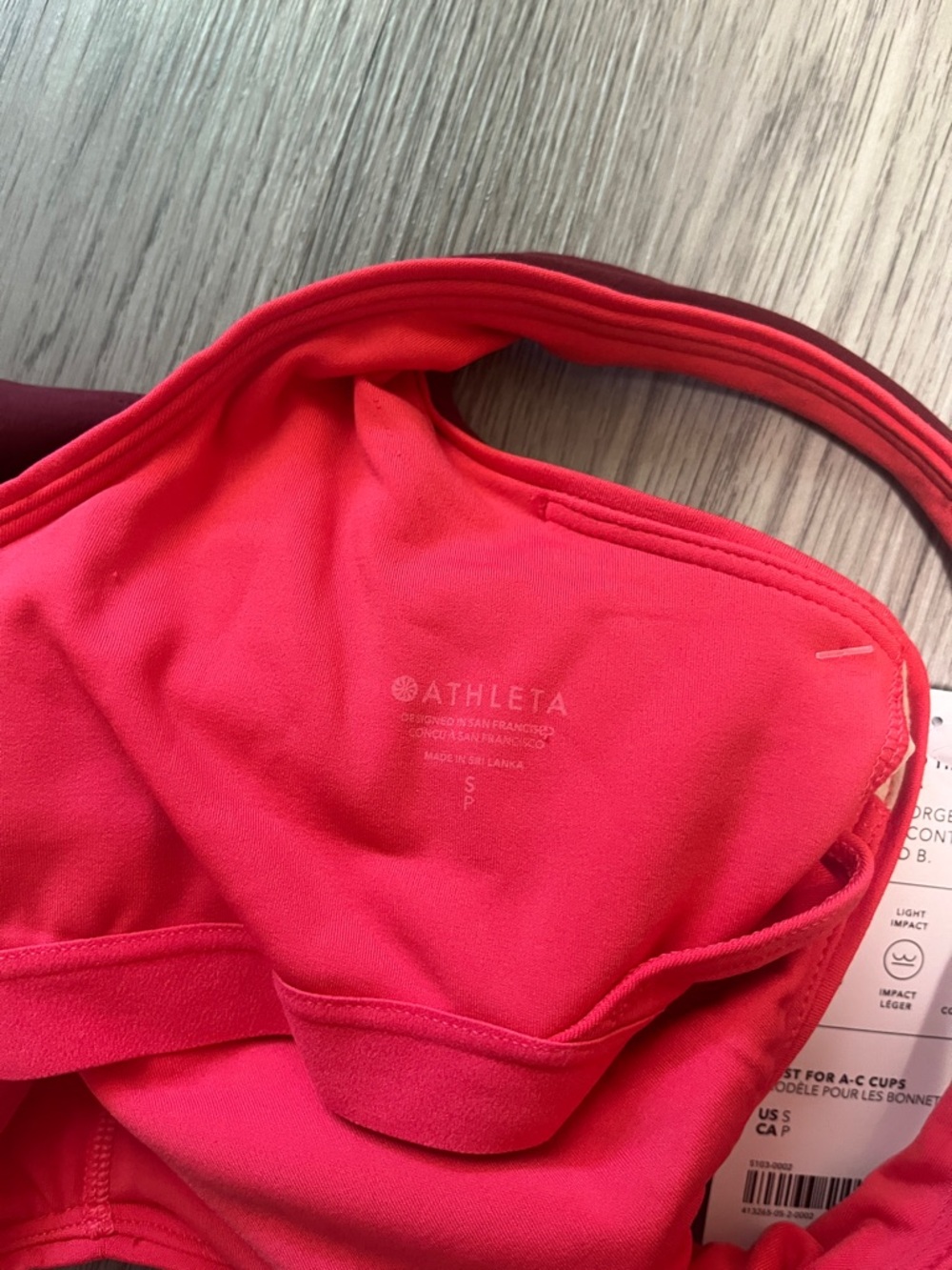 NWT Athleta Transcend V-Neck Crop Top Maroon with Bright Coral Trim - Picture 4 of 4